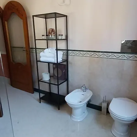 Giulia 게스트하우스 4*